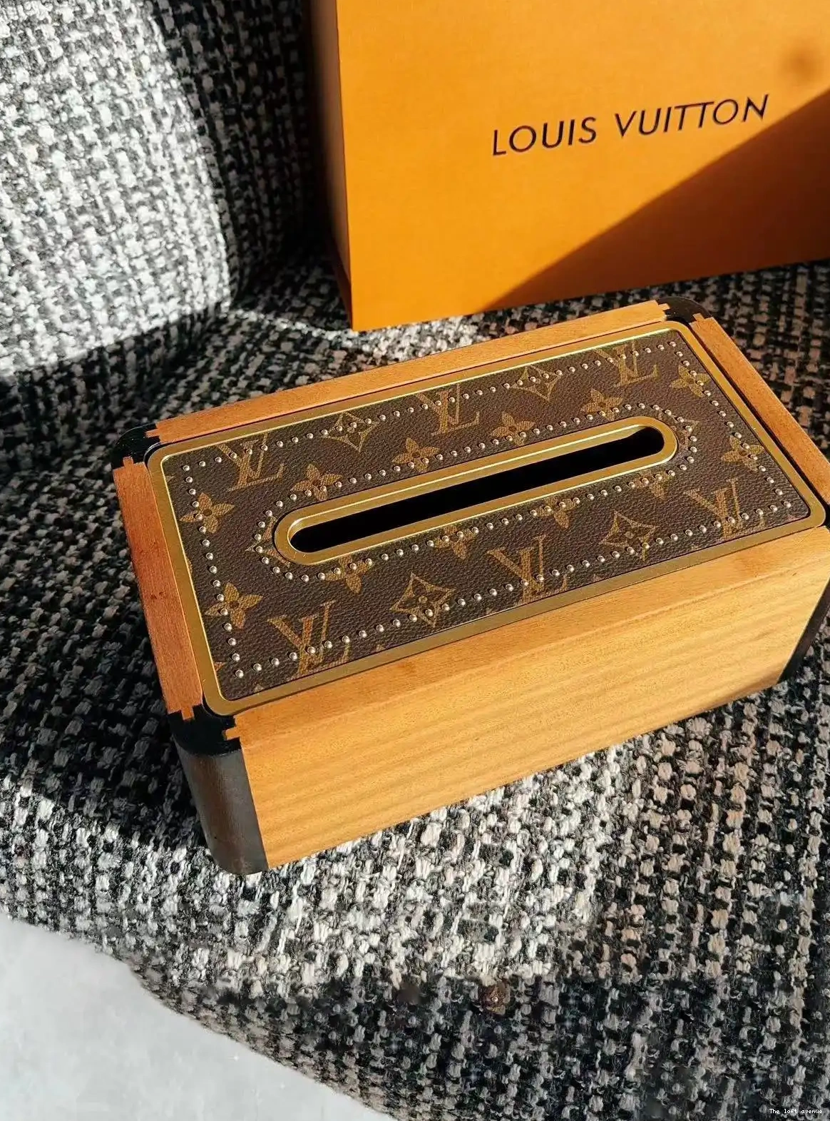 CUSTOM BOX COVER LEATHER TISSUE 0614